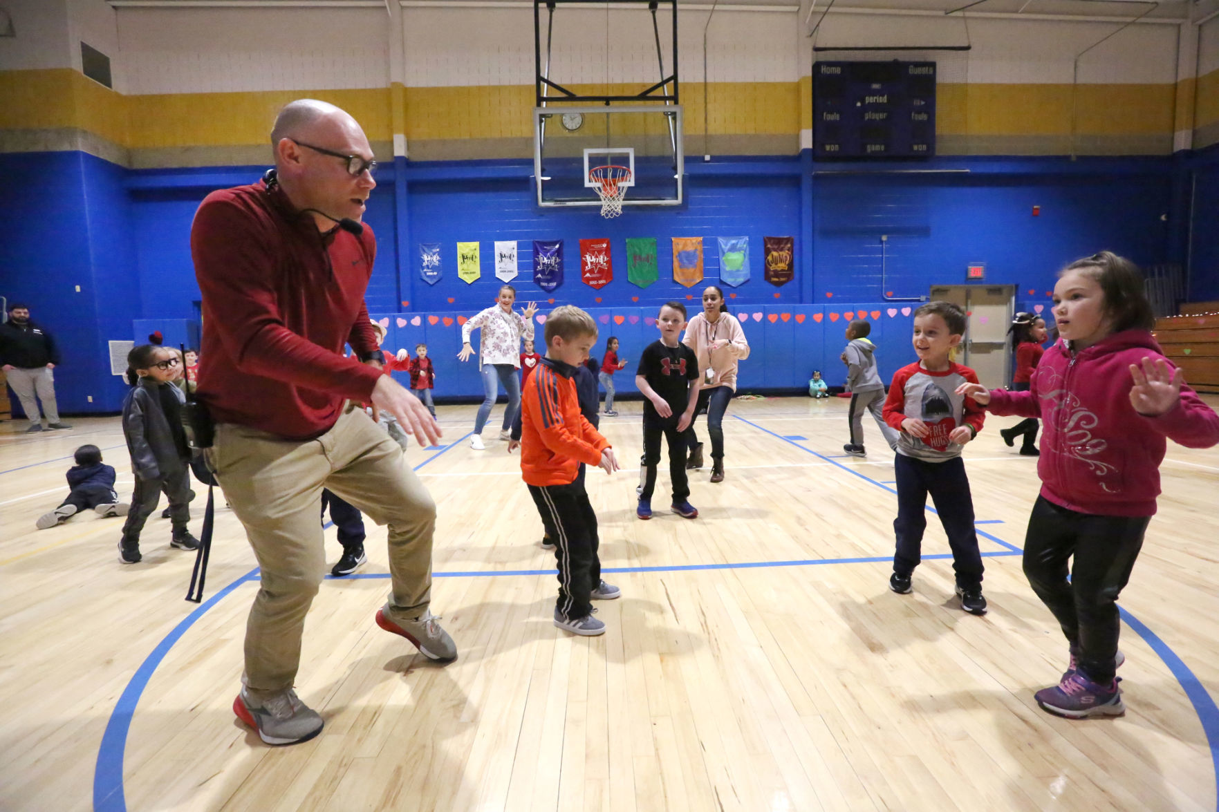 Marsh School dance and jump rope contest